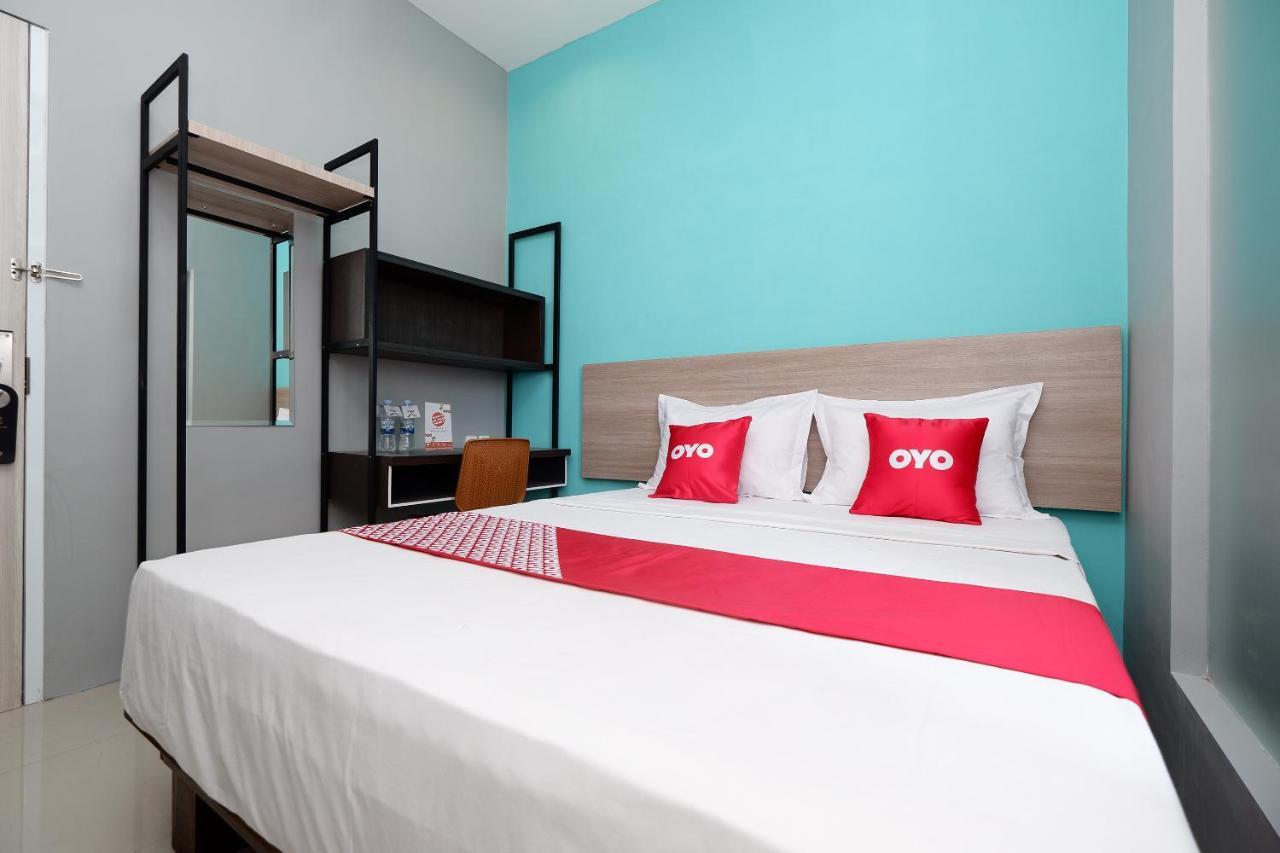 Oyo Flagship 2124 Kars Inn Семаранг Экстерьер фото